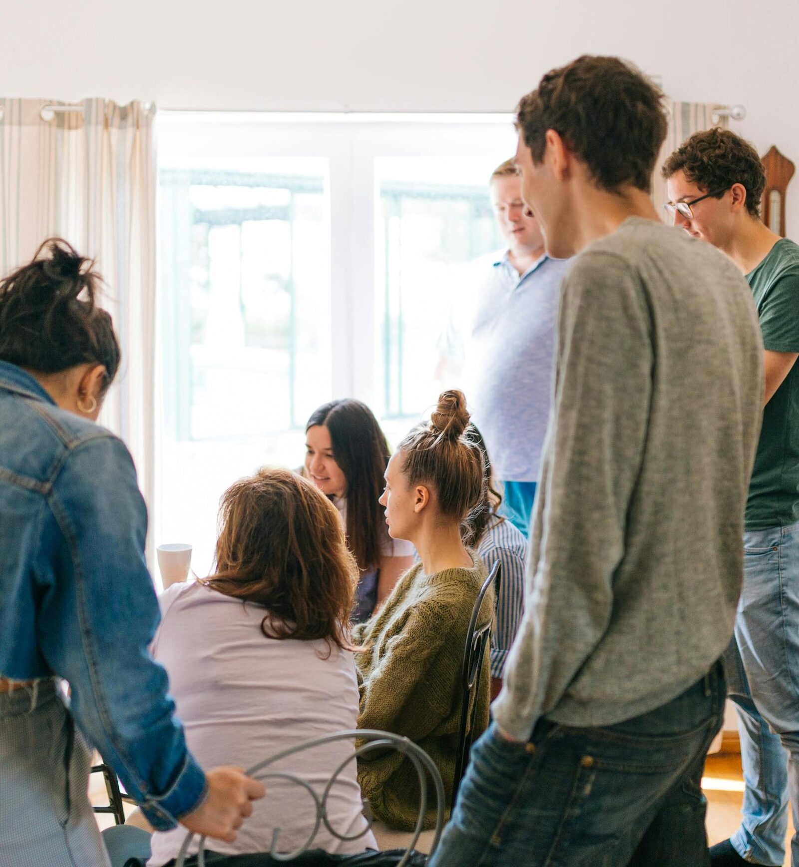 Workshop-Atmosphäre: gemeinsames Sortieren und neue Perspektiven